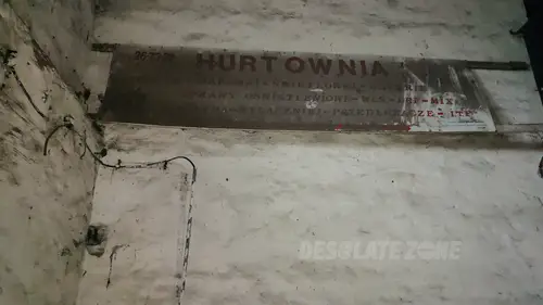 Opuszczony budynek po dawnej jednostce wojskowej - photo 4/17