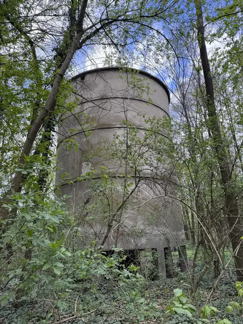 Opuszczone budynki - zdjęcie 1/6