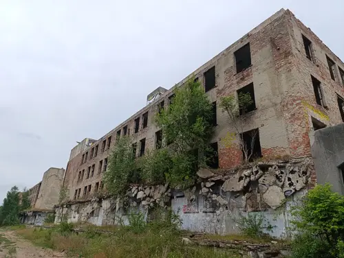 Opuszczone budynki po dawnych koszarach wojskowych, Borne Sulinowo - photo 34/40
