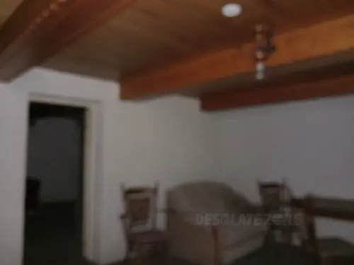 Opuszczony domek w dywitach - zdjęcie 11/21