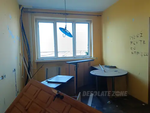 Opuszczone biuro - zdjęcie 9/21