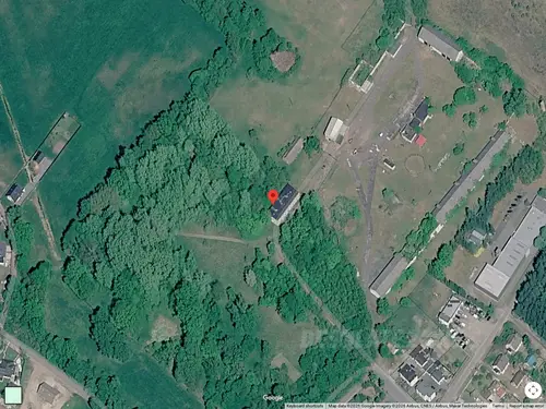 Opuszczony budynek mieszkalny - photo 1/1 - Google Satellite