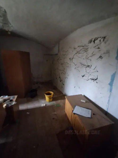 Opuszczony dom - zdjęcie 6/24