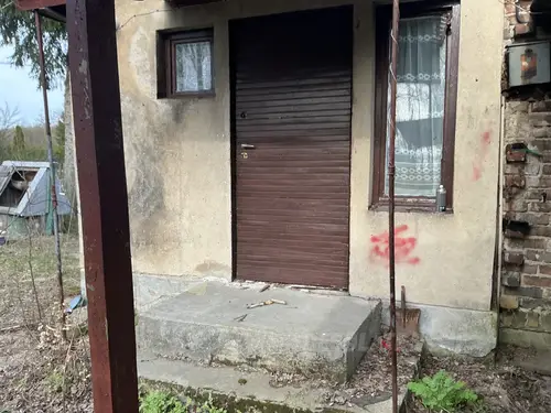 Opuszczony dom z wyposażeniem - zdjęcie 8/13