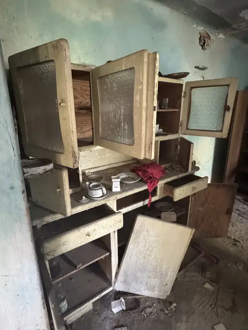 Opuszczone gospodarstwo - zdjęcie 6/27