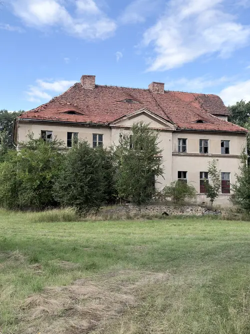 Opuszczony pałac - zdjęcie 2/2