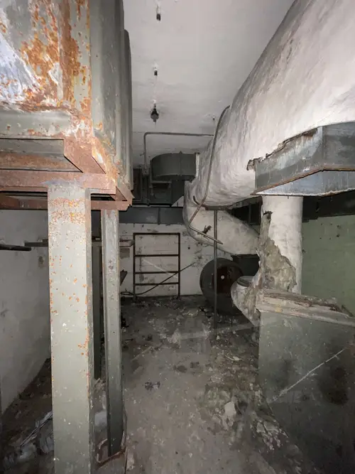 byłe podziemne stanowisko dowodzenia, Złotkowo