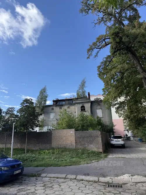 Opuszczona kamienica - zdjęcie 4/5