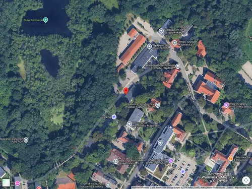 Opuszczony nieużywany budynek UWM - zdjęcie 1/1 - Google Satellite