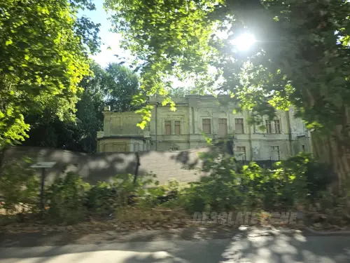 Opuszczone przedszkole/Pałac Lobbecke