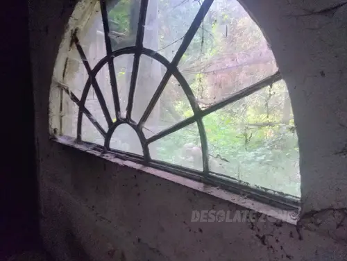 Opuszczony dom - zdjęcie 30/81