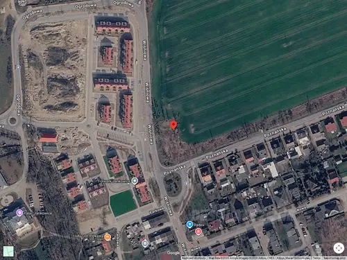 Opuszczona chatka (chyba młyn) - photo 1/1 - Google Satellite