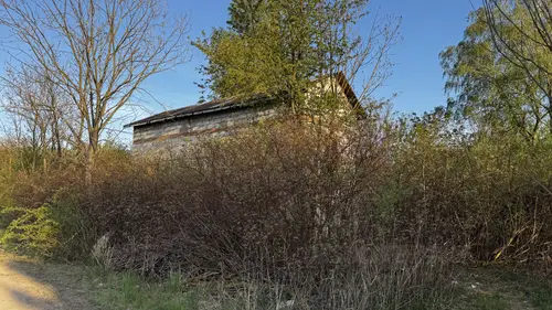 Niedokończony dom - zdjęcie 1/2