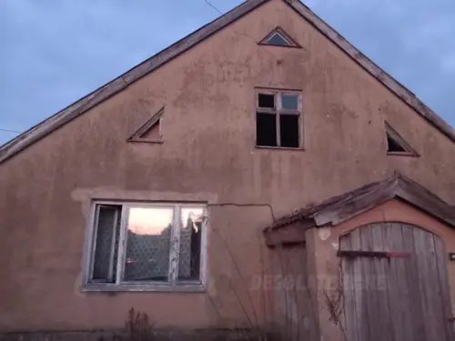 Opuszczony domek w dywitach - zdjęcie 16/21