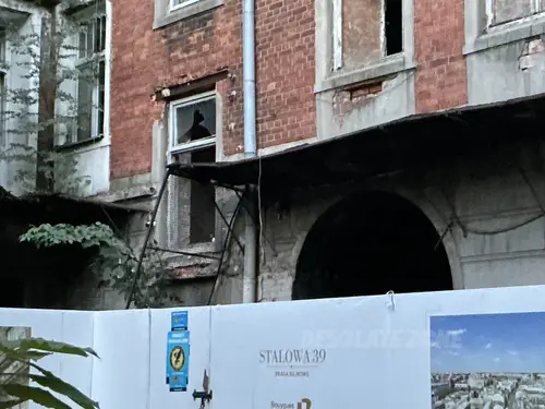 Opuszczona kamienica - zdjęcie 2/12