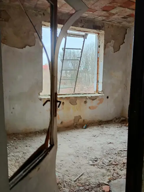 Opuszczona pralnia chemiczna mewa - zdjęcie 3/87