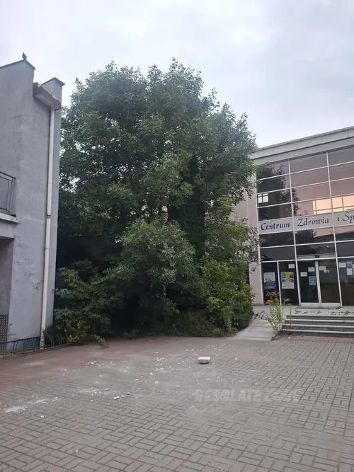 Opuszczona szkoła wyższa - zdjęcie 7/9