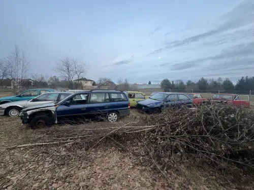 Cmentarzysko aut - zdjęcie 24/39