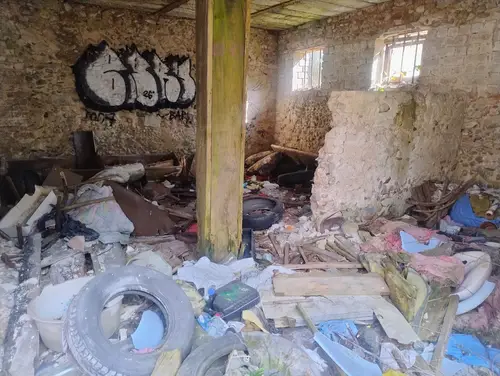 Spalone gospodarstwo w Łodzi