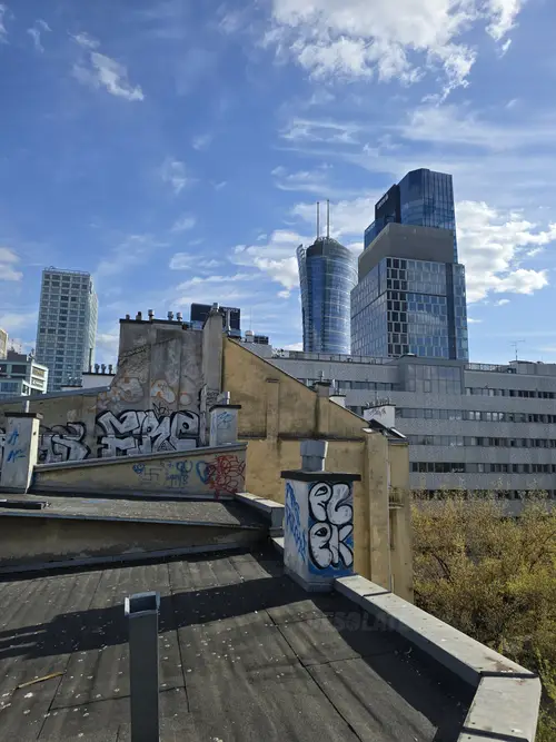 Duży blok mieszkalny, Warszawa