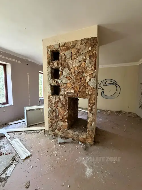 Opuszczony ośrodek "Villa Rosa" - photo 20/78