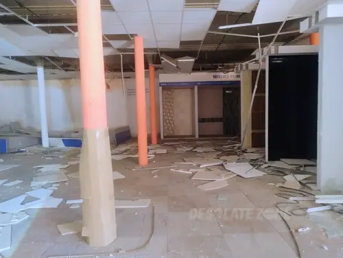 Opuszczony budynek wielofunkcyjny, Łódź - zdjęcie 24/65