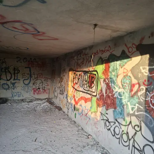 Nie dokończony dom z warsztatem i piwnicą - zdjęcie 2/5