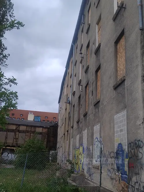 Opuszczone kamienice Wspornikowa - zdjęcie 4/5