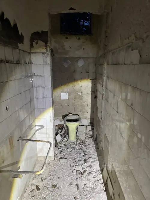 Opuszczone pomieszczenie techniczne sanatarium - zdjęcie 8/10