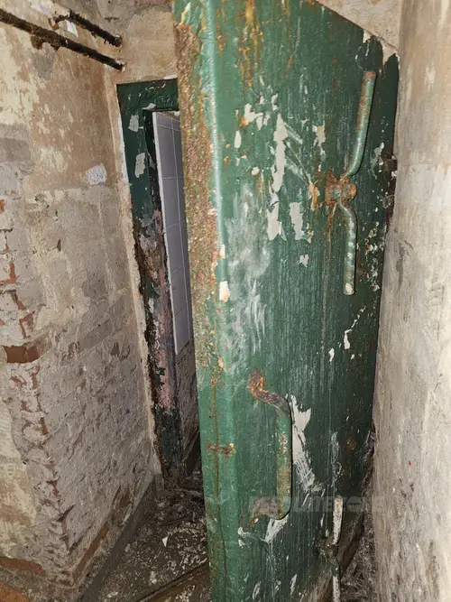 Magazyn paliw wraz ze schronem - photo 1/44