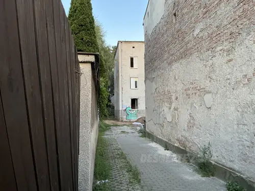 Opuszczona kamienica - photo 3/7