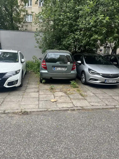 Porzucony Mercedes - photo 2/5