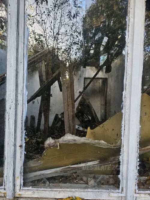Opuszczony dom - zdjęcie 2/3