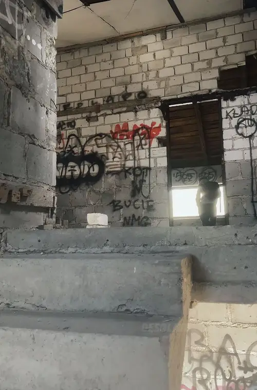 Opuszczony dom - zdjęcie 7/11