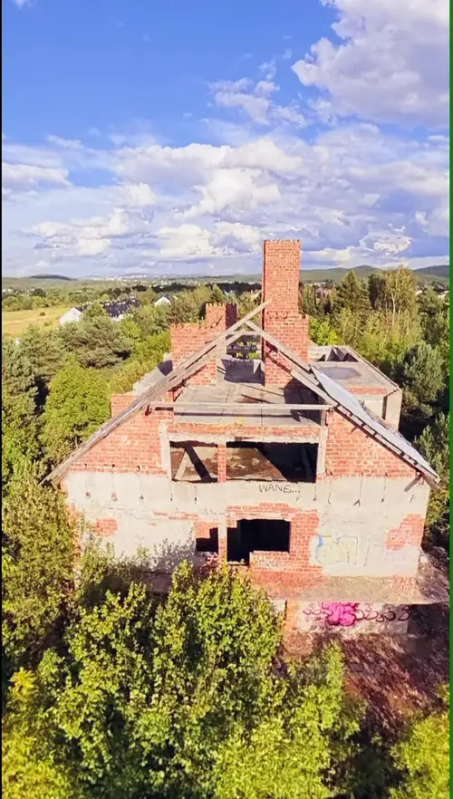 BUDYNEK PRZY DRODZE - zdjęcie 3/4