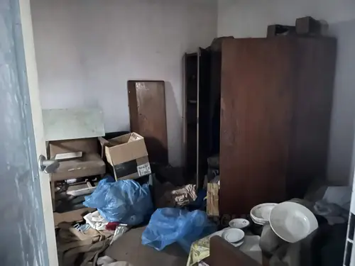 Opuszczony dom z działającym prądem. - zdjęcie 8/9