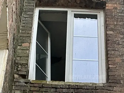 Dwie opuszczona kamienicę