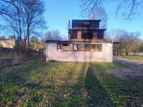 Mały ale 2-piętrowy domek