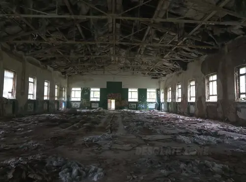 Opuszczona hala sportowa "leśna" Olsztyn - zdjęcie 1/8