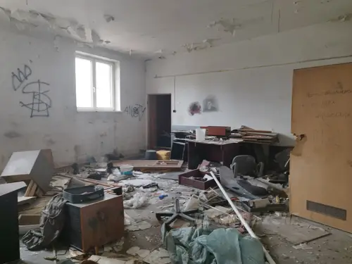 Pustostan po dawnej firmie budowlanej FachBud - zdjęcie 20/50