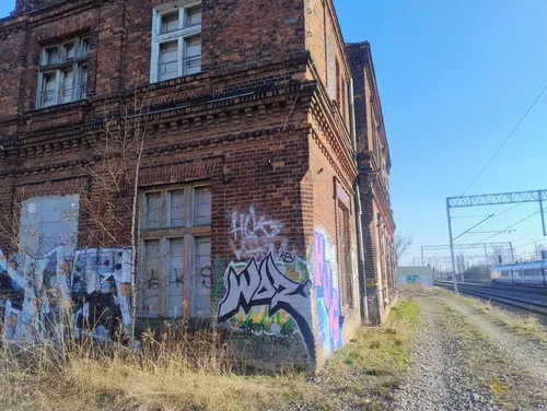 Dworzec Łódź-Karolew, Łódź