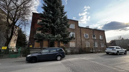 Blok mieszkalny - photo 1/4