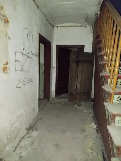 Kamienica w ruinie - zdjęcie 1/13