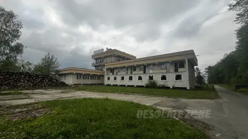 Opuszczony Hotel Restauracja Przedmieście Czudeckie - photo 11/32