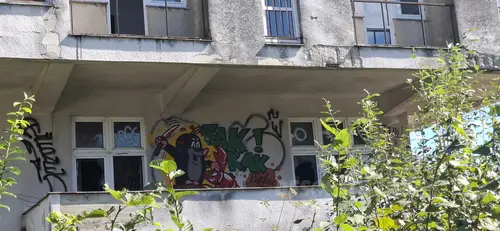 opuszczony hotel - zdjęcie 10/24