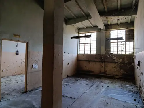 Opuszczony budynek szpitala - photo 17/40