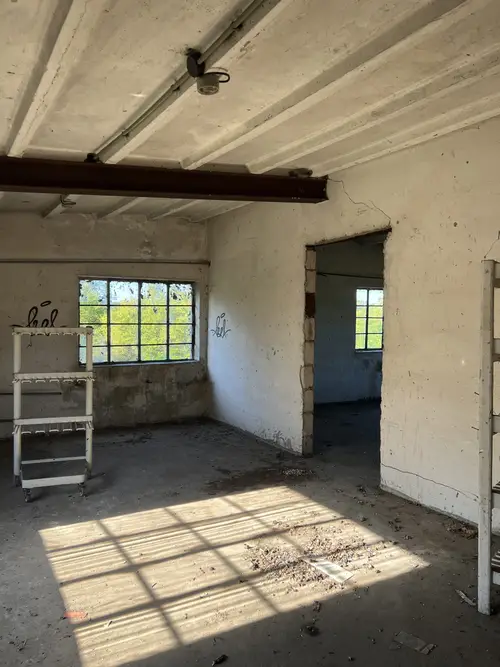 Opuszczony PGR, Nakielnica - zdjęcie 18/29