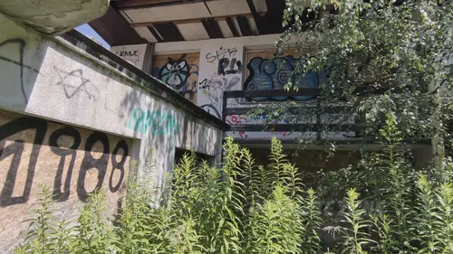 Duża opuszczona posesja - zdjęcie 19/47