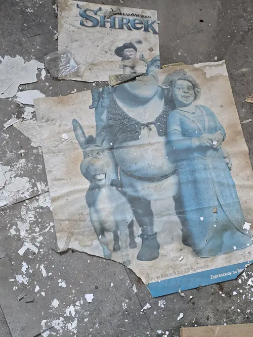 Duży blok mieszkalny, Warszawa