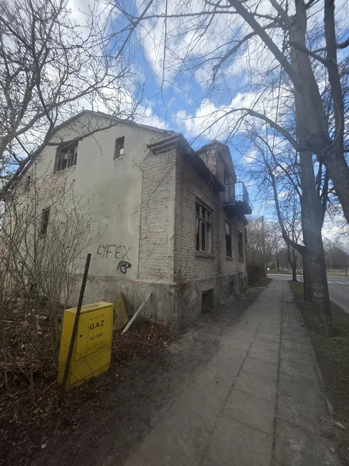 opuszczony dom - zdjęcie 5/5